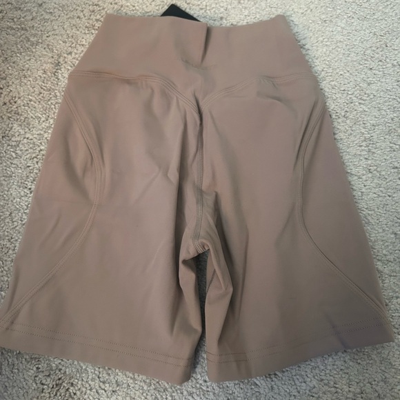 Alphalete shorts - Picture 4 of 5